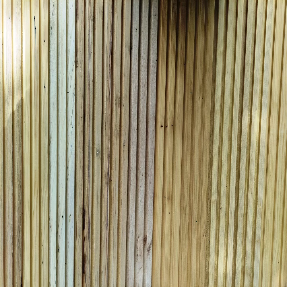 Revestimento Painel Ripado  1,5 x 1,0 -  Pinheiro de Araucária Demolição ( Valor m²)