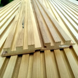 Revestimento Painel Ripado  1,5 x 1,0 -  Pinheiro de Araucária Demolição ( Valor m²)