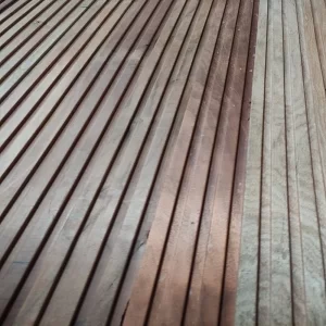 Revestimento Painel Ripado -  Maçaranduba de Demolição ( Valor m²)