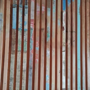 xx_revestimento-painel-ripado-com-vestigios-tinta-peroba-rosa-d-26216060390e504253d928a00d9cc783.webp