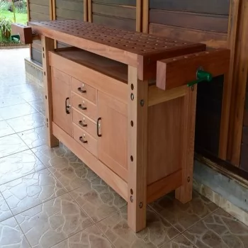 BANCADA PARA CARPINTEIRO ESPECIAL EM MADEIRA MACIÇA 02 PORTAS, 4 GAVETAS COM CHAVE 2,00 X 0,60 X 0,85