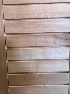 PORTA DE MADEIRA MACIÇA  HORIZONTAL  DE 80 CM LARG  (almofada estreita)